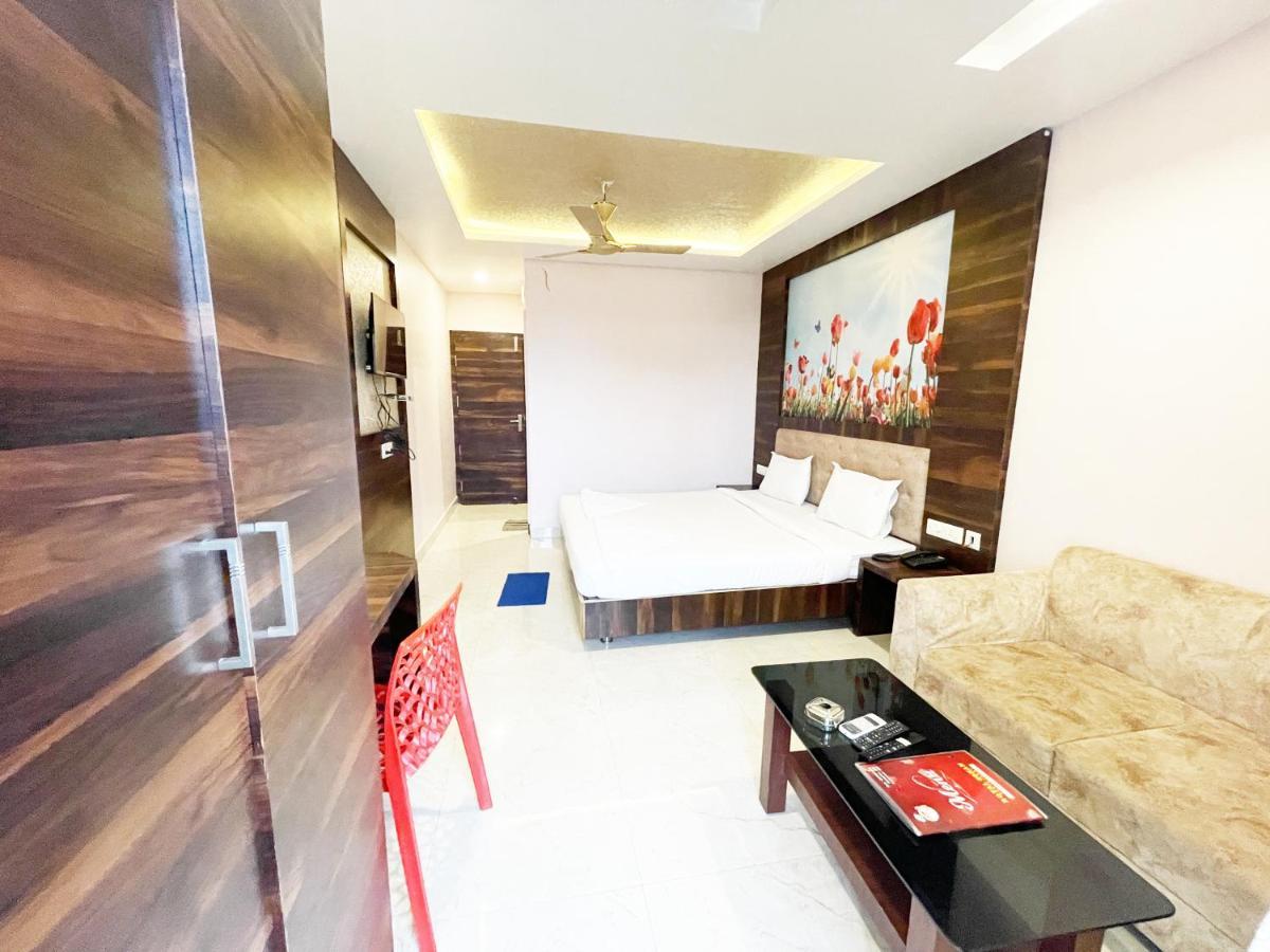 Shree Ganesh Hotel Puri Eksteriør bilde