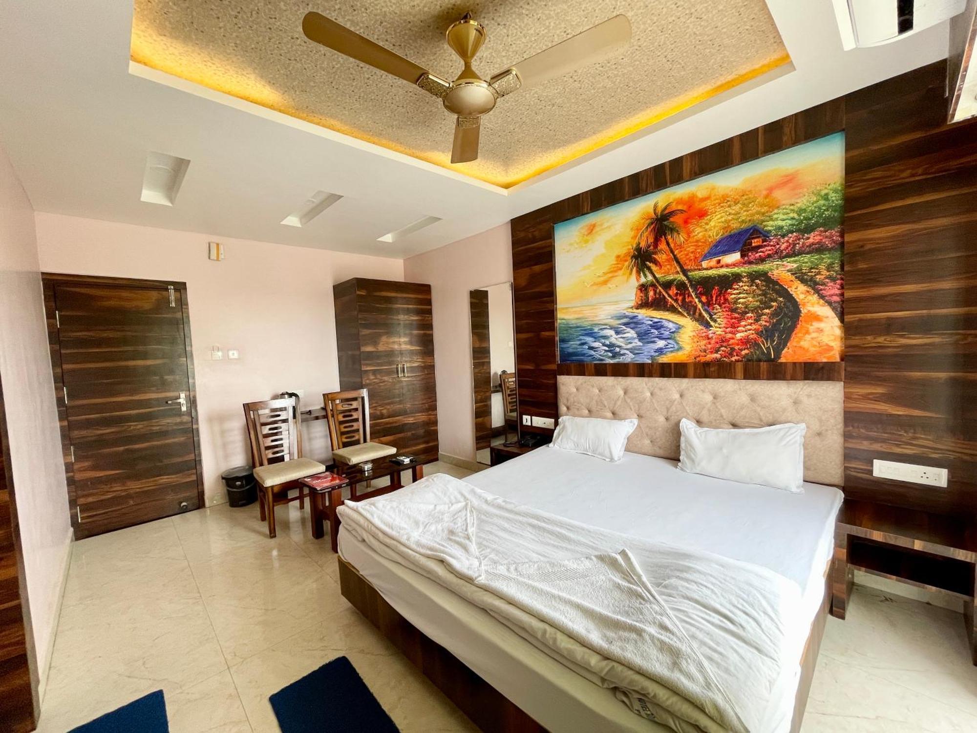 Shree Ganesh Hotel Puri Eksteriør bilde
